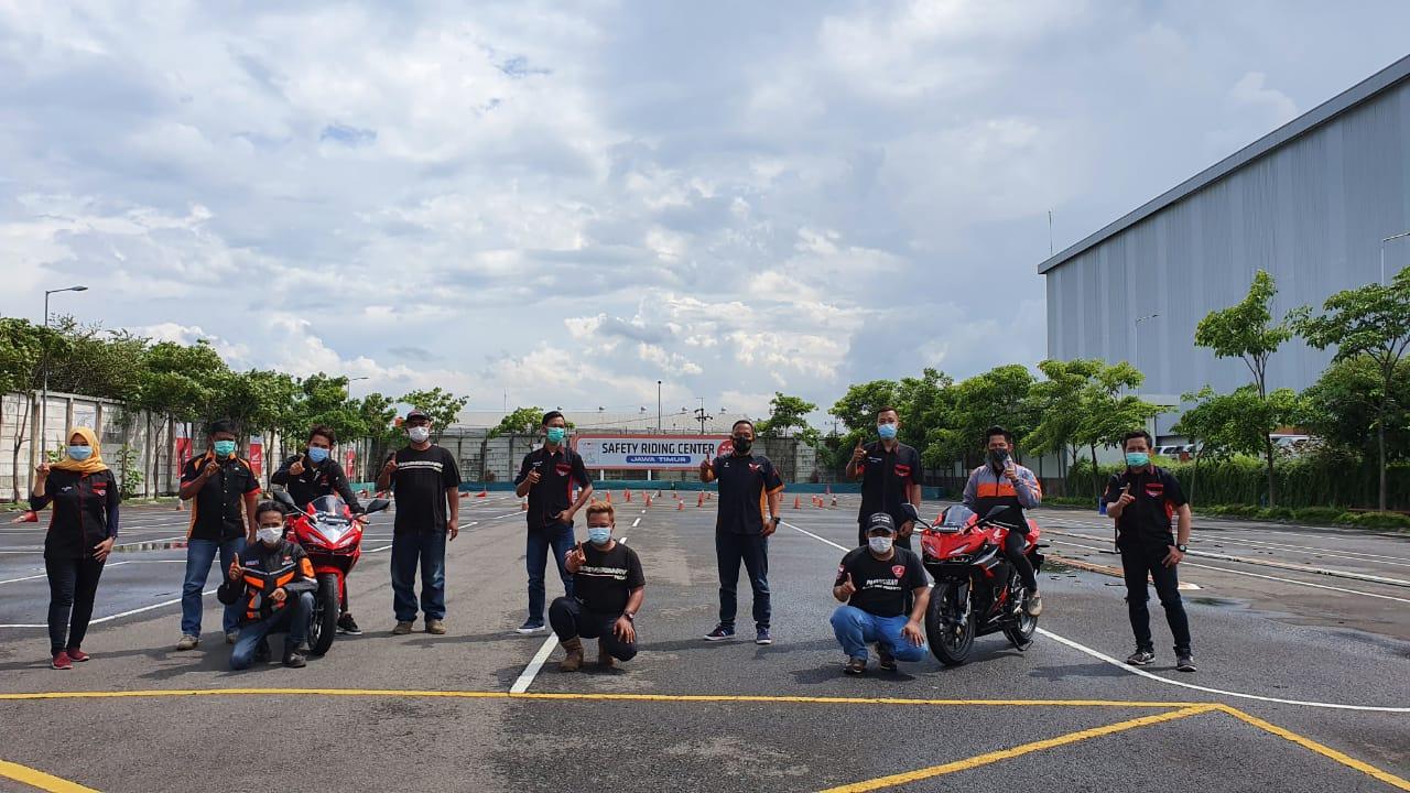 Biker CBR Jawa Timur Antusias ikuti Test Ride All New Honda CBR 150R