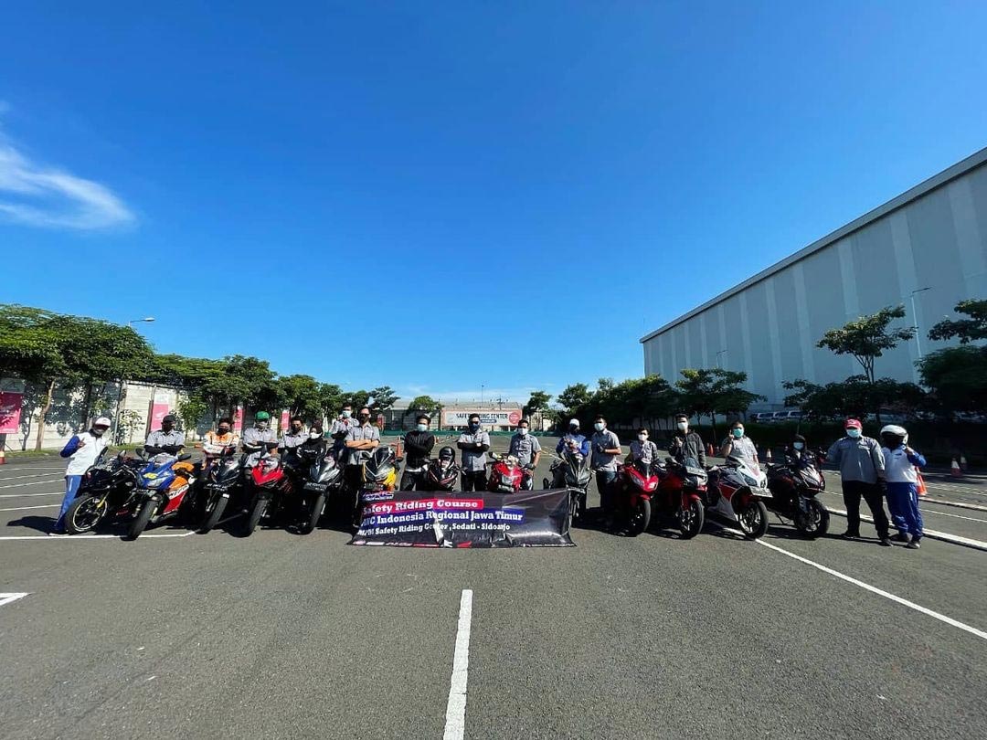 Asosiasi Honda CBR region Jatim Ikuti Pelatihan Safety Riding