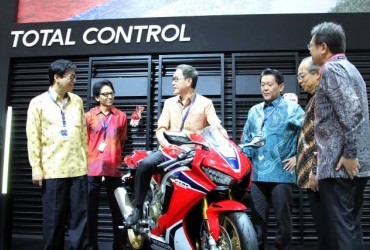 AHM Mulai Pasarkan Honda CBR1000RR Fireblade di Indonesia