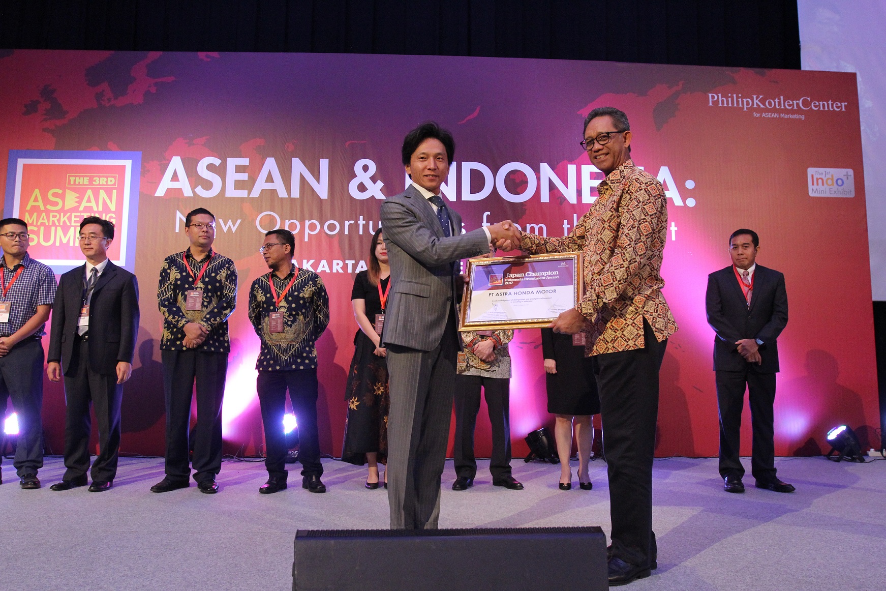 AHM Raih 2 Penghargaan pada The 3rd ASEAN Marketing Summit 2017