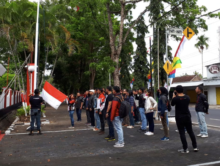 Kemeriahan Jember Honda CBR Owner Indonesia Rayakan HUT RI di Gunung Pasang