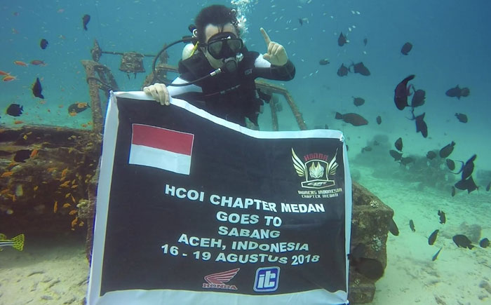 Honda CBR250RR Owners Indonesia Kibarkan Bendera di Laut Sabang