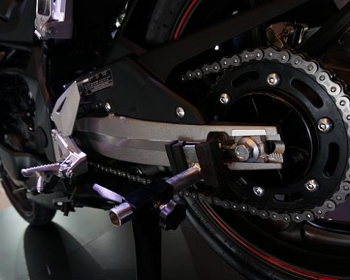 Setel Rantai Honda CBR250RR Bisa Dilakukan Sendiri Dirumah