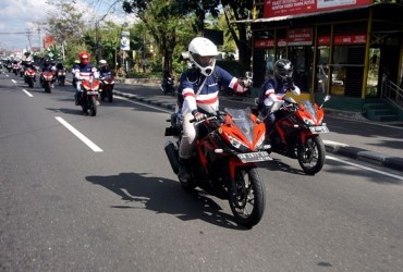 Komunitas Blogger dan Vlogger Jogjakarta Tunggangi Honda CBR 150R di Konvoi Kemerdekaan RI